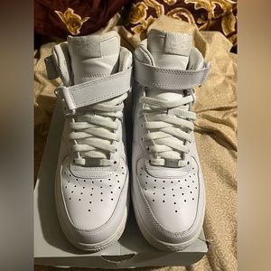 Air Force mid 1 white mens size 10